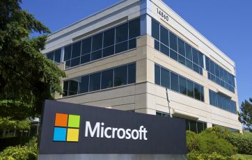 Microsoft removes ratings and encourages collaboration